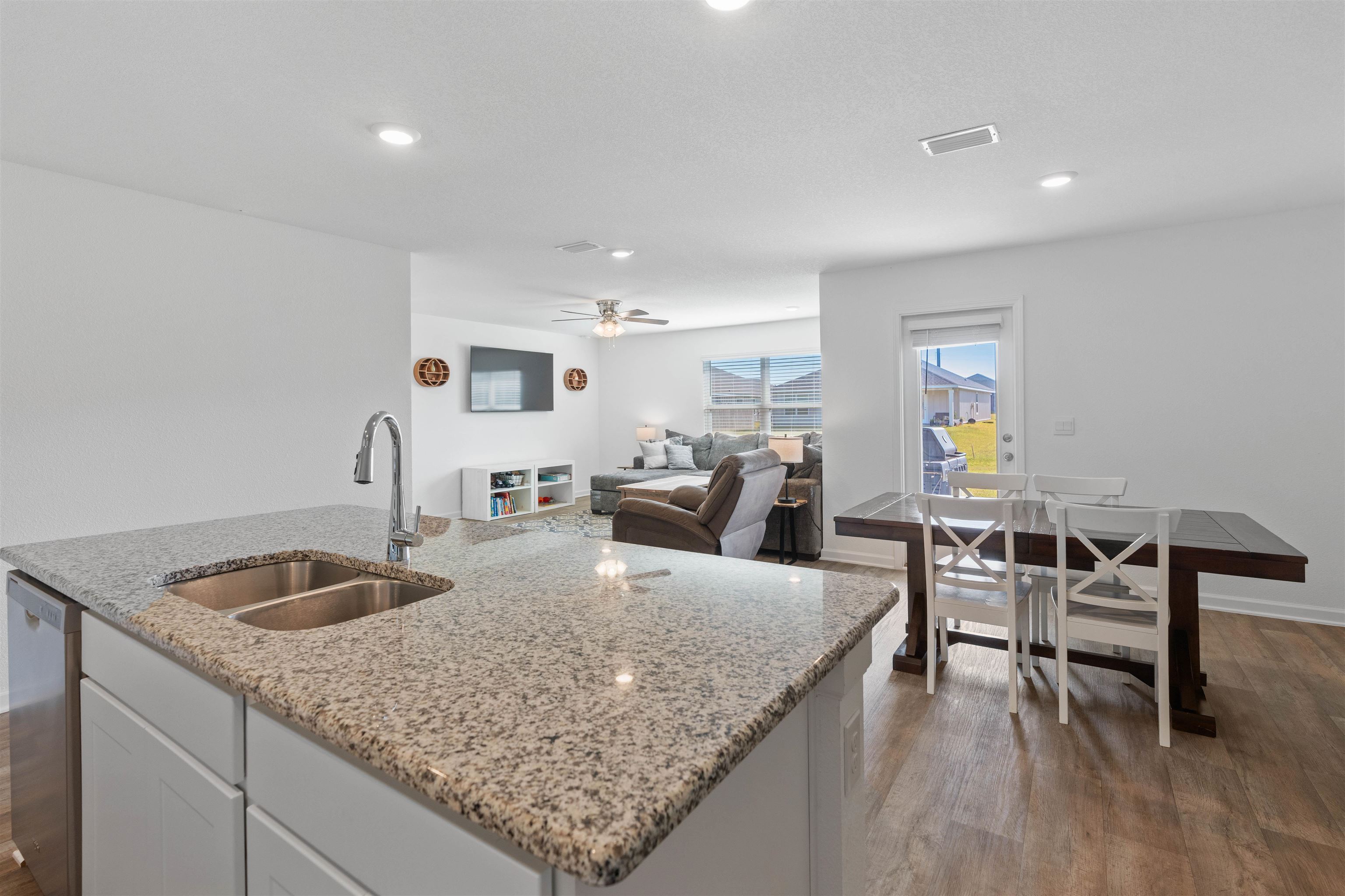15030 Forsythia Loop Silverhill, AL 36576 - Photo 7 of 33 Kitchen