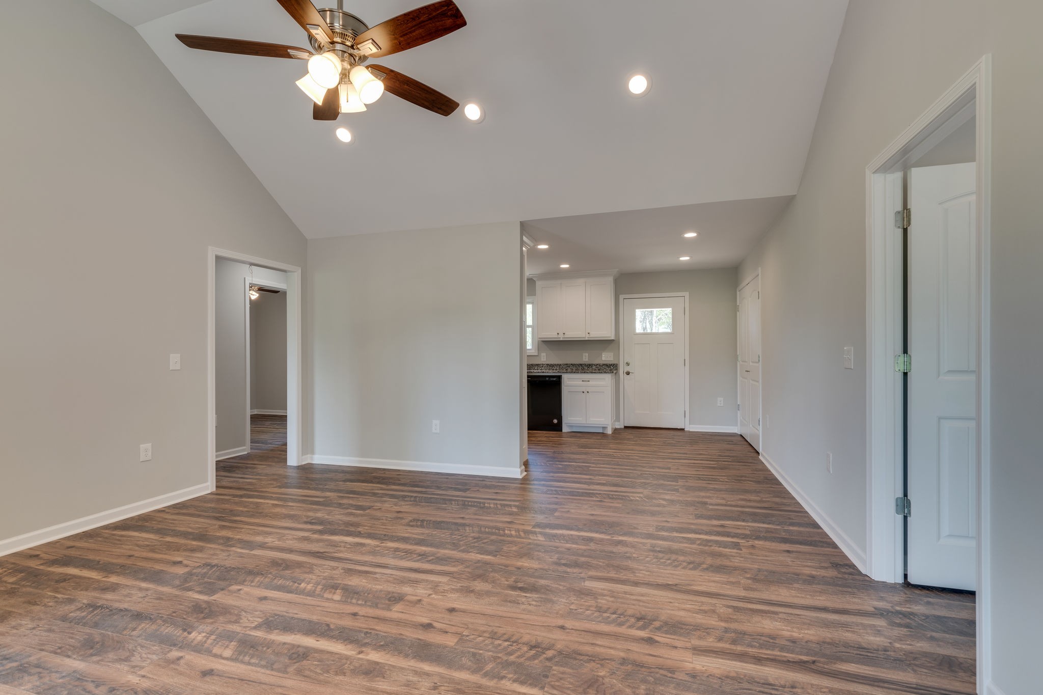 4 Brace Road Summertown, TN 38483 - Photo 8 of 21 Gallery Image 8