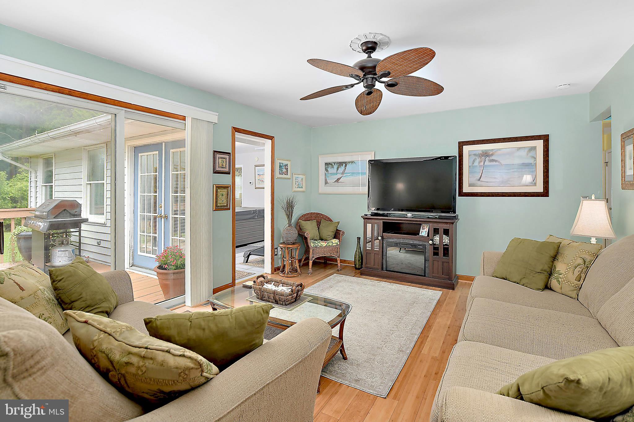 10513 Keyser Point Road Ocean City, MD 21842 - Photo 12 of 41 Family Room