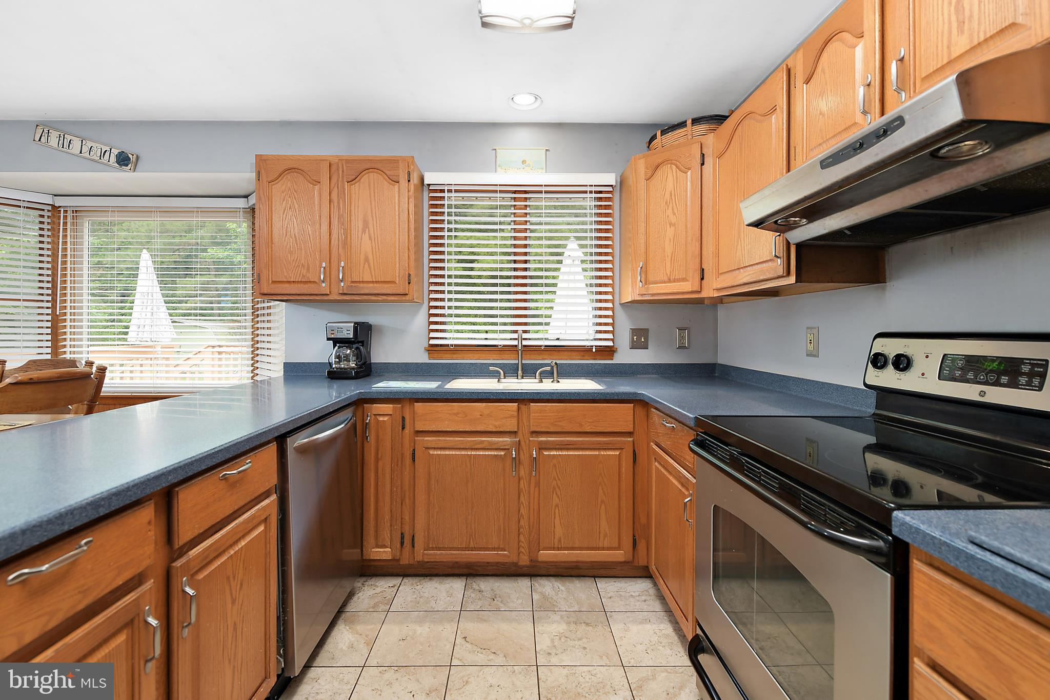 10513 Keyser Point Road Ocean City, MD 21842 - Photo 16 of 41 Kitchen