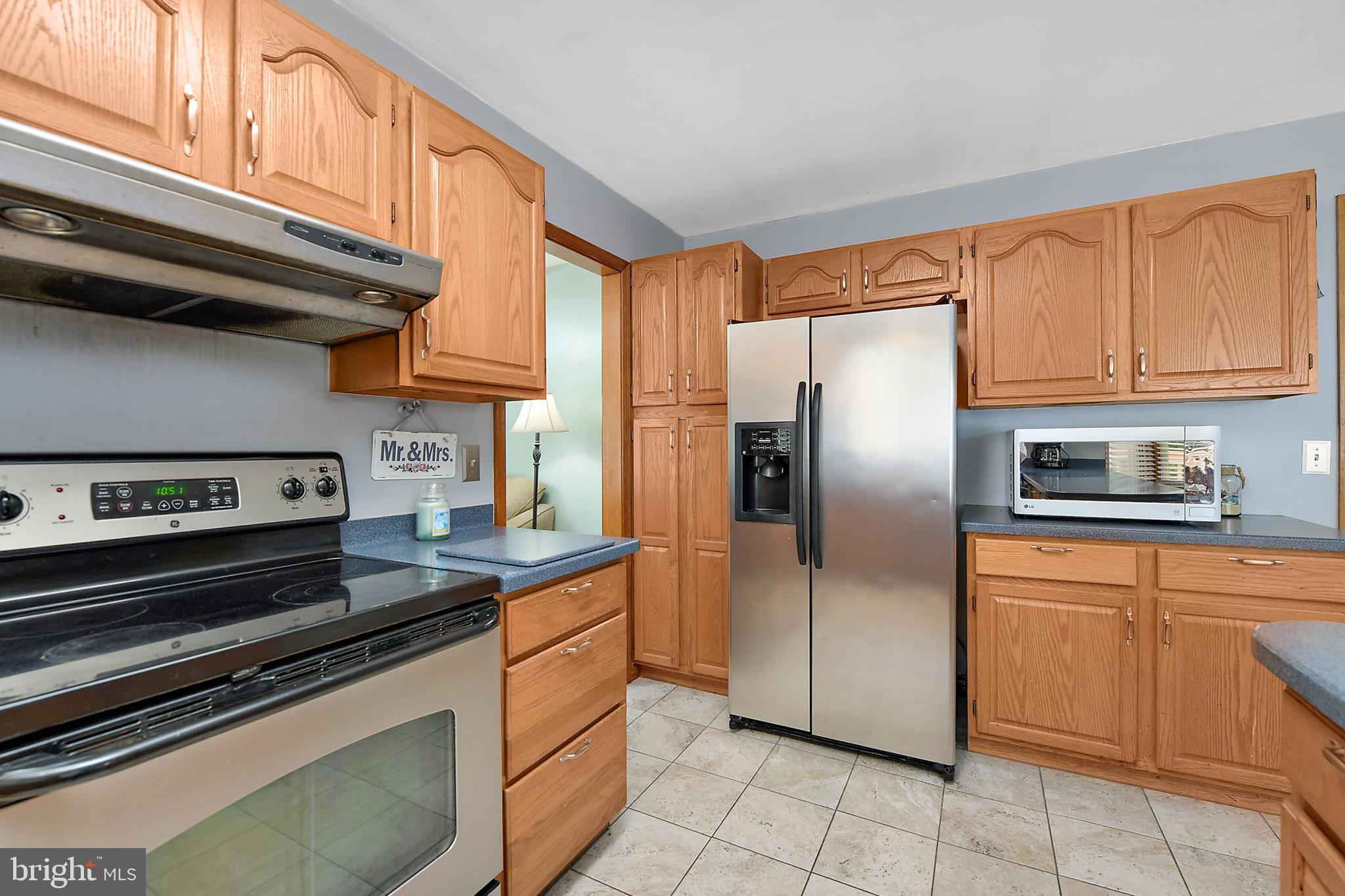 10513 Keyser Point Road Ocean City, MD 21842 - Photo 17 of 41 Kitchen