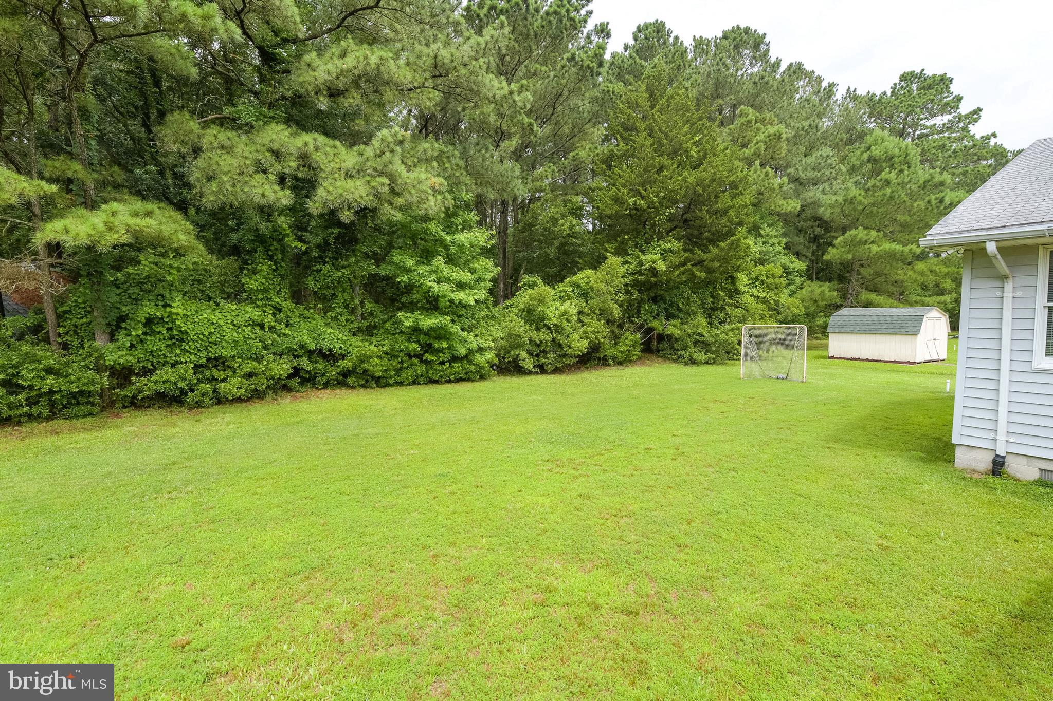 10513 Keyser Point Road Ocean City, MD 21842 - Photo 35 of 41 Large Back Yard