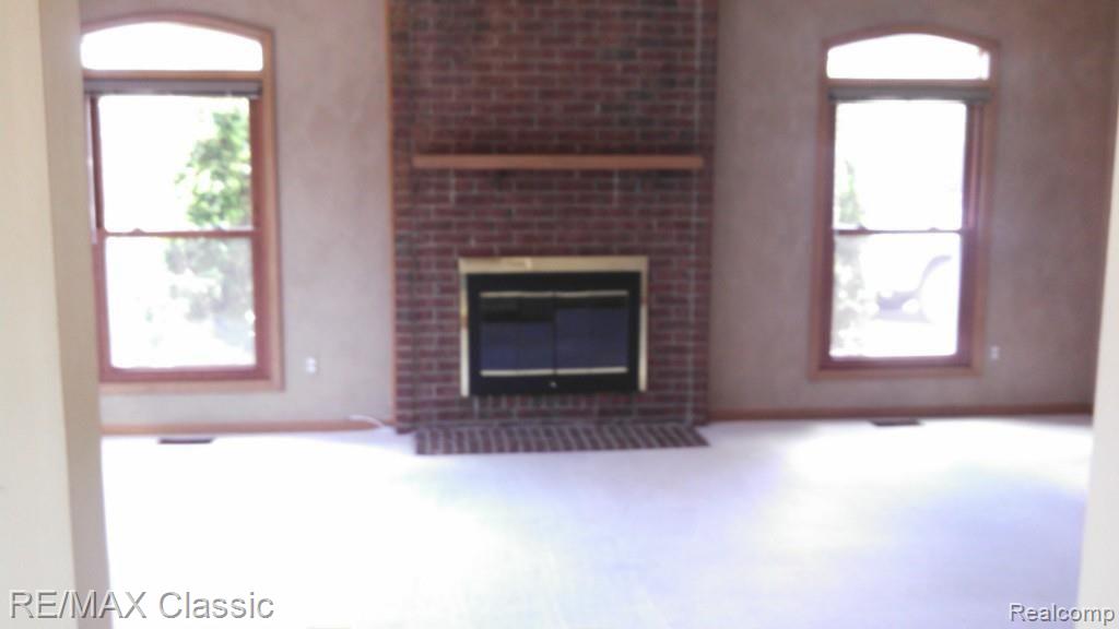 45395 Glengarry Road Canton, MI 48188 - Photo 8 of 45 002.jpg