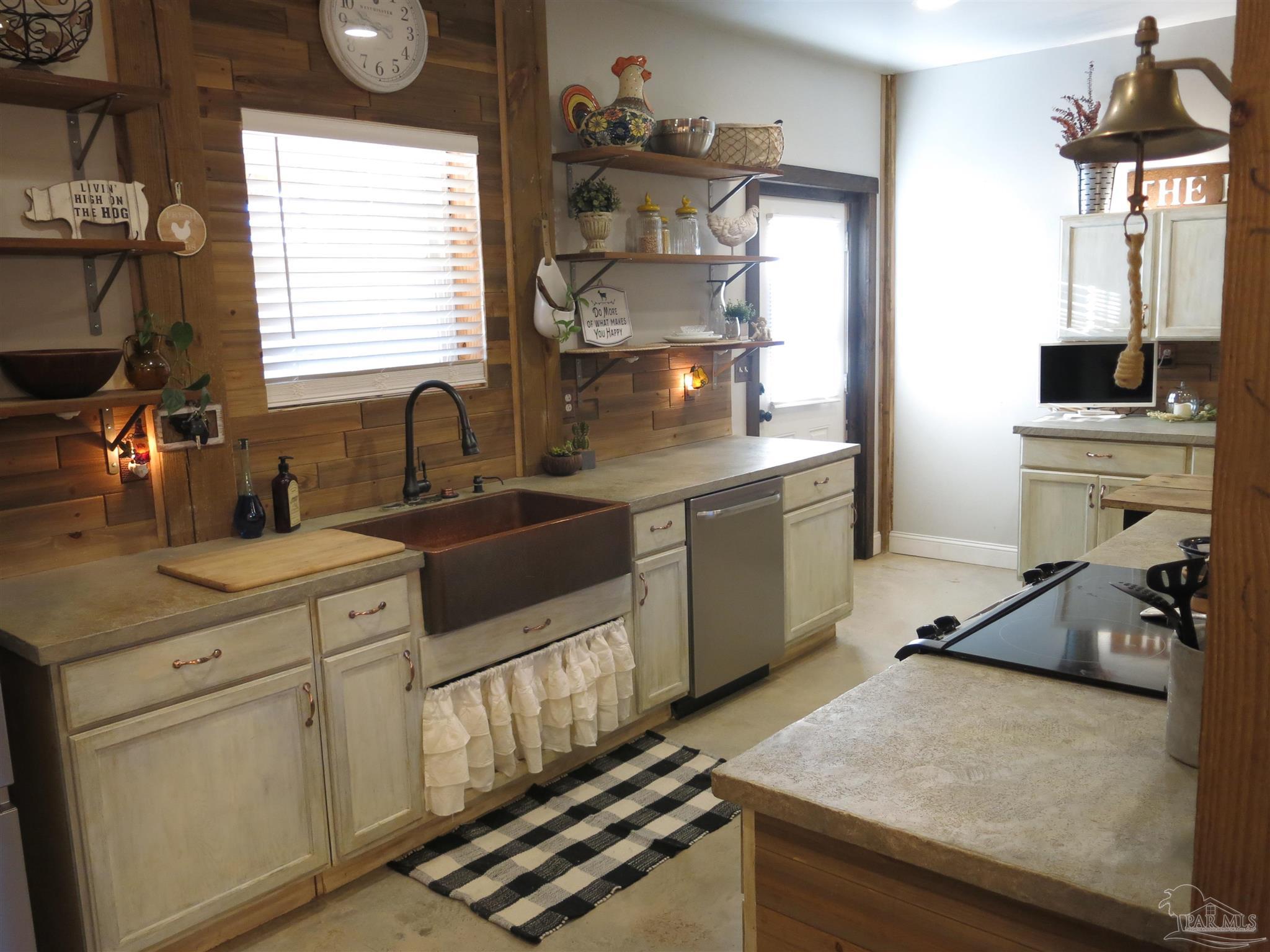 2323 Handy Road Cantonment, FL 32533 - Photo 13 of 45 Gallery Image 13