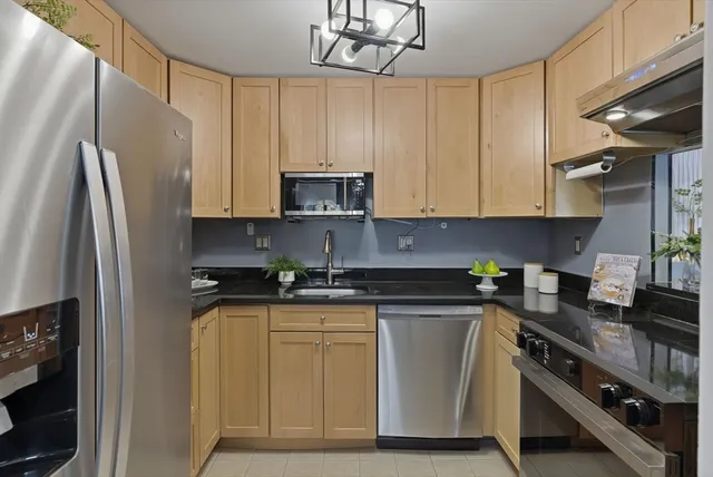 $449,900 | 300 Park Terrace Drive, Unit 354, Stoneham, MA 02180