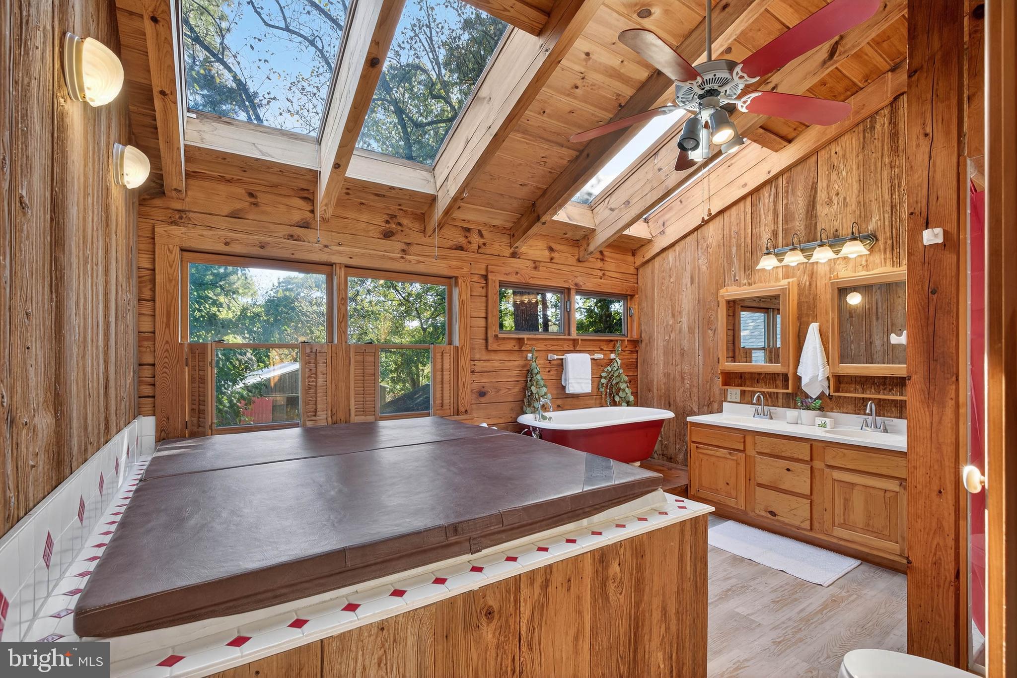 140 Arcadia Trace Peach Bottom, PA 17563 - Photo 41 of 63 Primary & guest bath