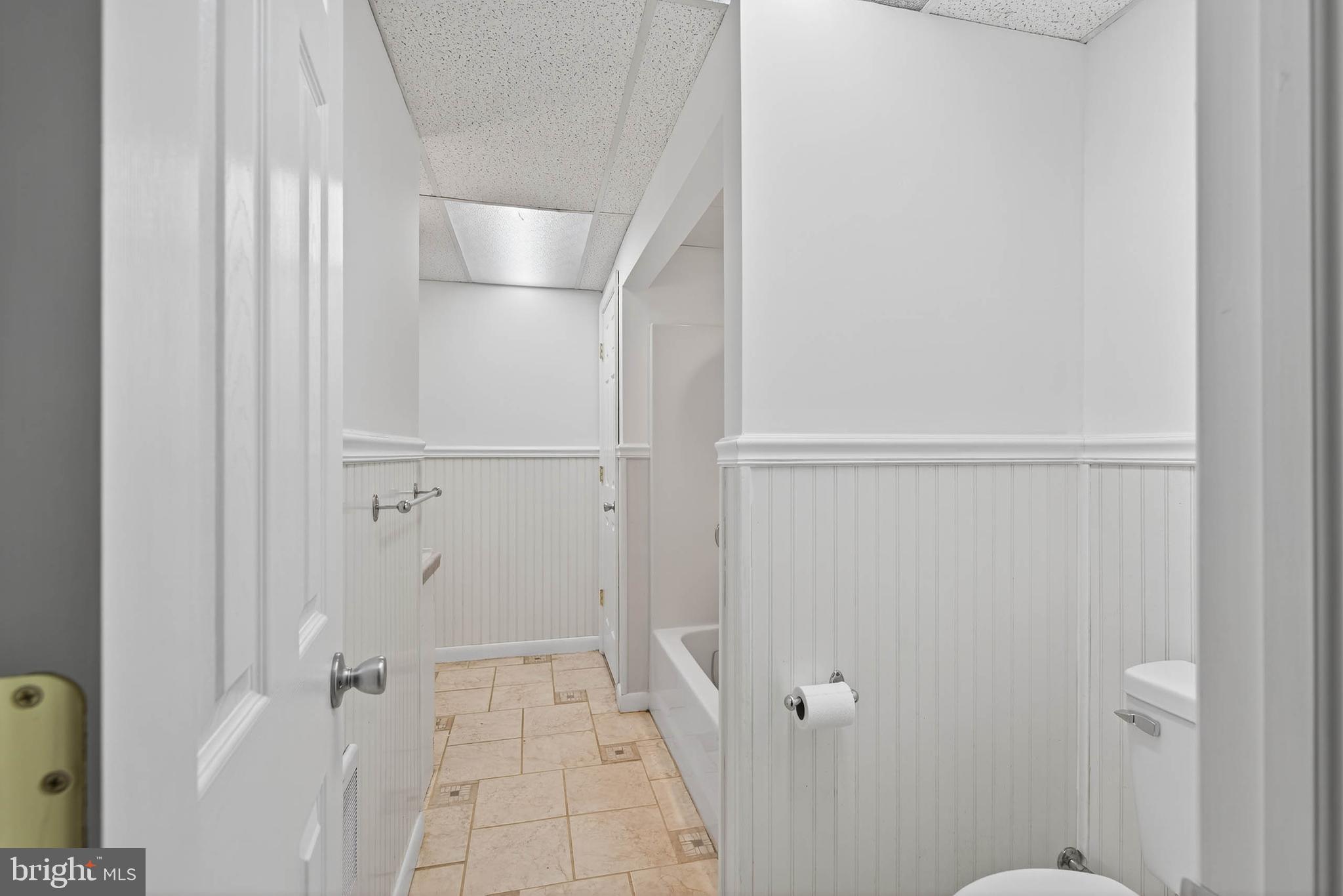 140 Arcadia Trace Peach Bottom, PA 17563 - Photo 53 of 63 Lower level full bath attached to bedroom