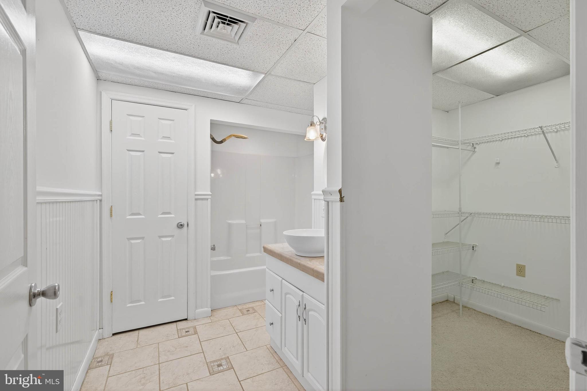 140 Arcadia Trace Peach Bottom, PA 17563 - Photo 54 of 63 Lower level full bath attached to bedroom