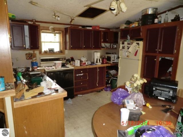 4320 Norton Road Traverse City, MI 49685 - Photo 14 of 22 1784044-13.JPG
