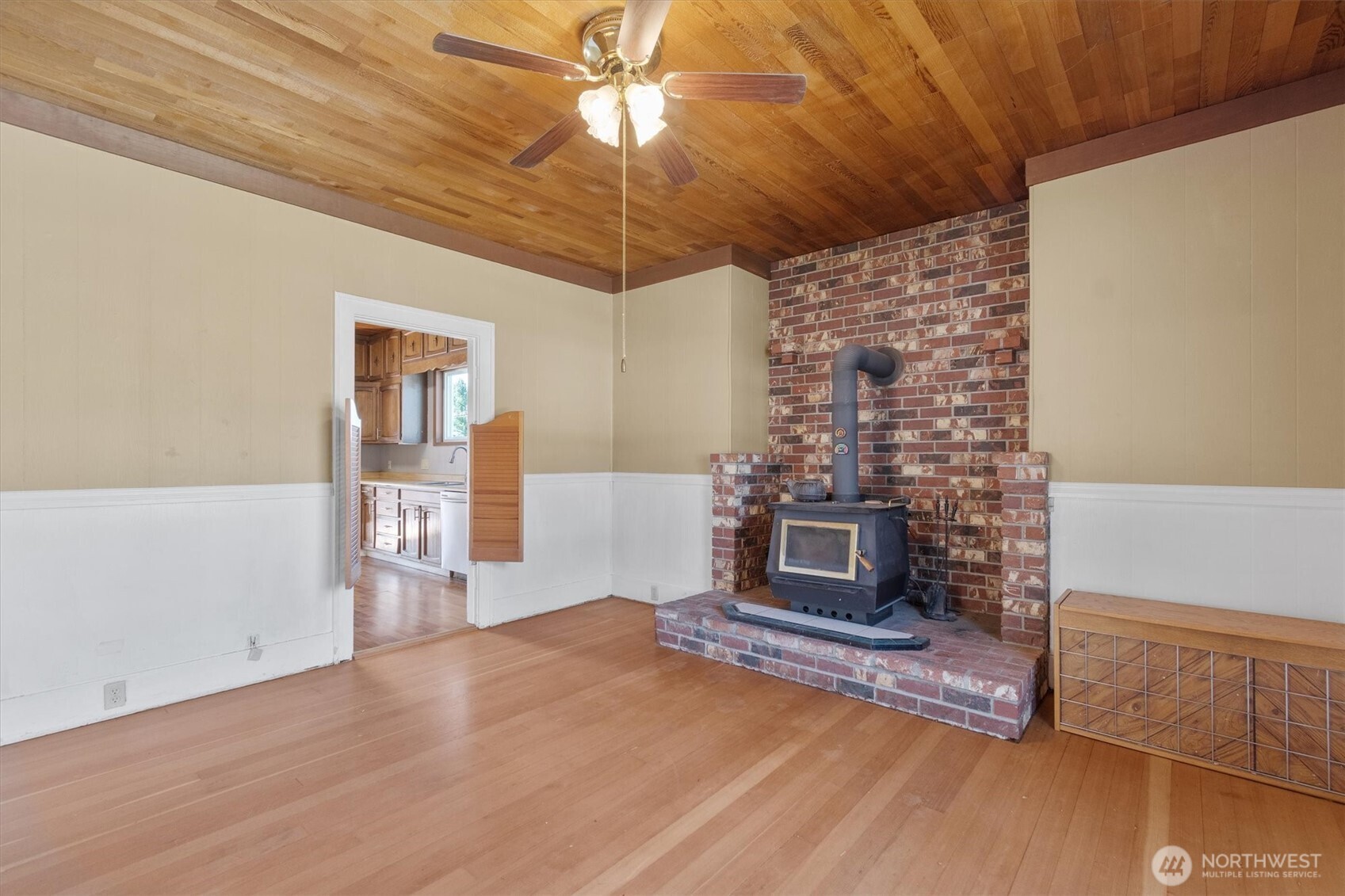 75 Butler Street Cathlamet, WA 98612 - Photo 7 of 38 Gallery Image 7