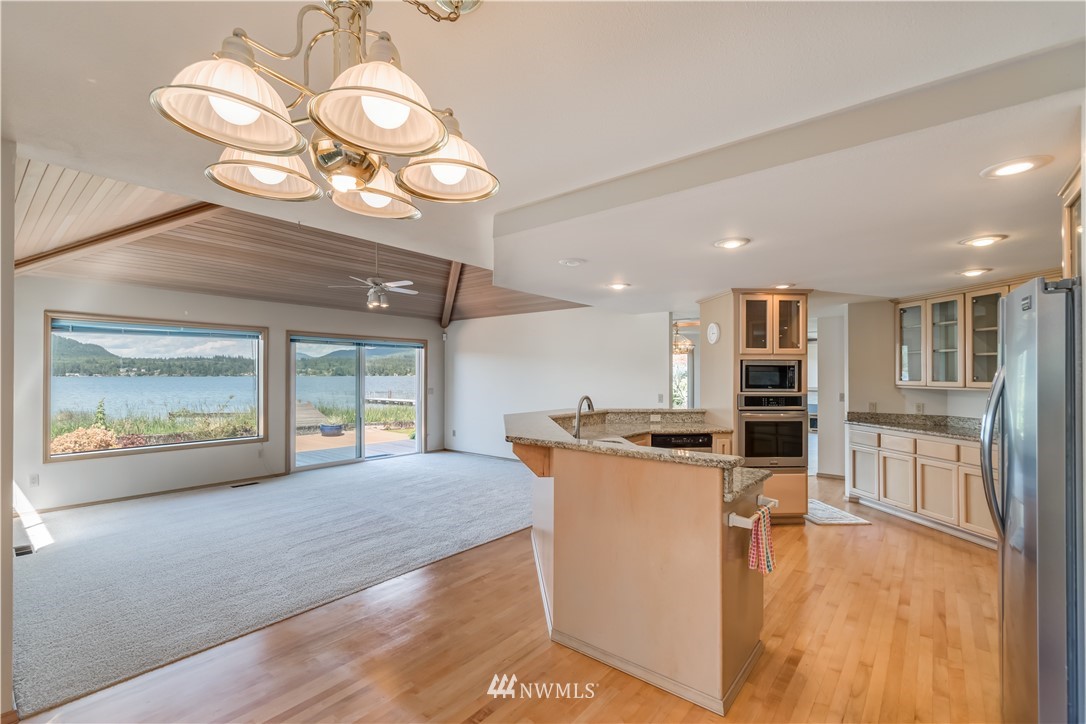 43 Strawberry Point Road Bellingham, WA 98229 - Photo 11 of 24 Gallery Image 11