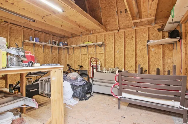 a view of entryway with seating area