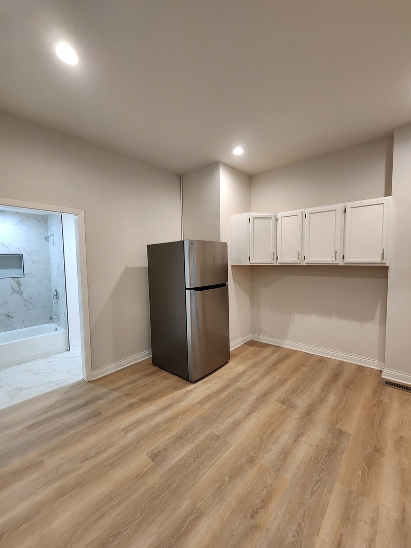 8900 South Normal Avenue Chicago, IL 60620 - Photo 7 of 30