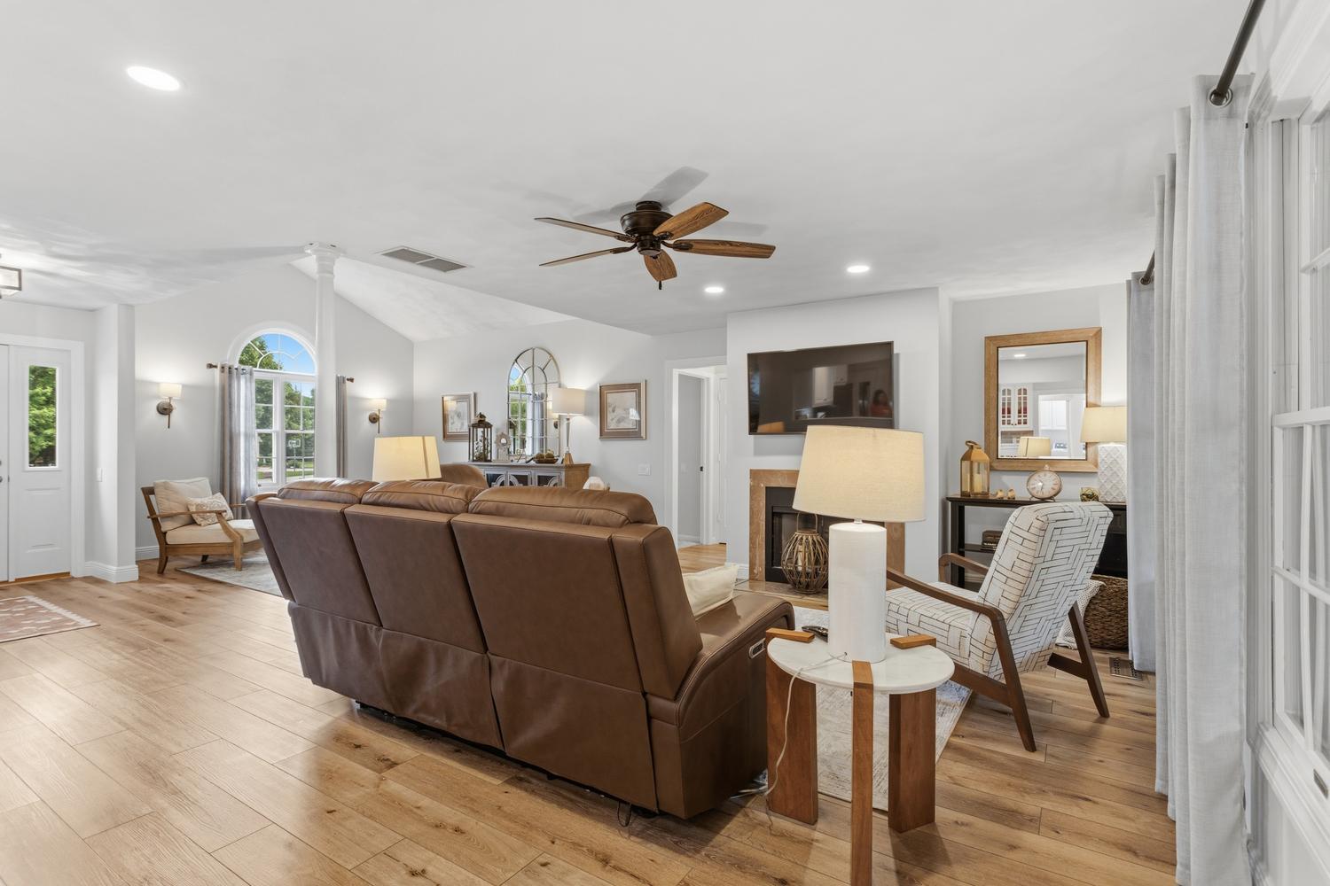 1 Turtle Creek Road Monticello, IL 61856 - Photo 15 of 40