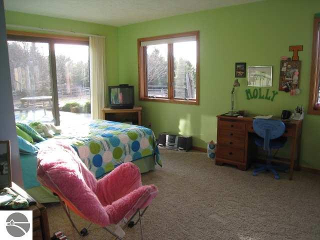7575 Skegemog Point Road Williamsburg, MI 49690 - Photo 7 of 15 1702430-6.JPG