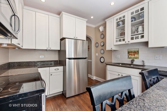 $557,200 | 1018 Lee Street, Evanston, IL 60202