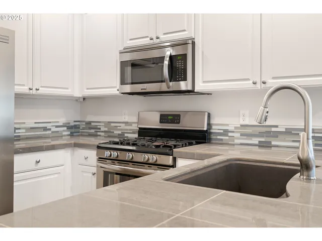 $389,900 | 15664 Southwest Ivory Street, Beaverton, OR 97007