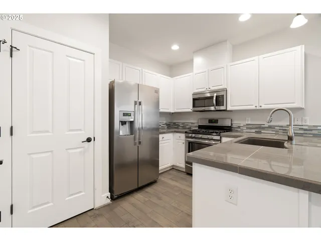 $389,900 | 15664 Southwest Ivory Street, Beaverton, OR 97007