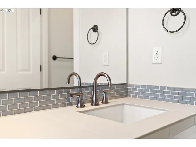 $389,900 | 15664 Southwest Ivory Street, Beaverton, OR 97007