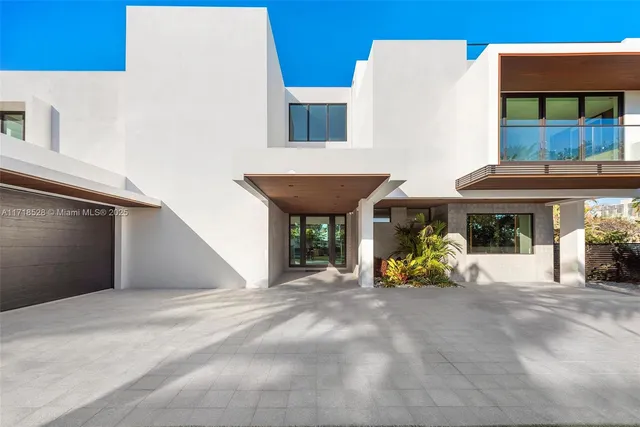 a view of a building with sitting area
