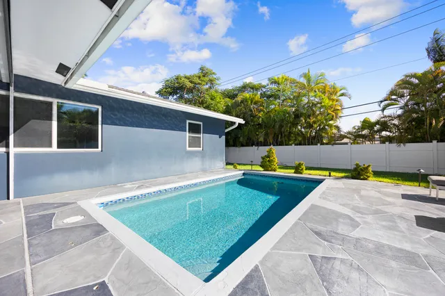 $7,250 | 930 Northwest 4th Court, Boca Raton, FL 33432