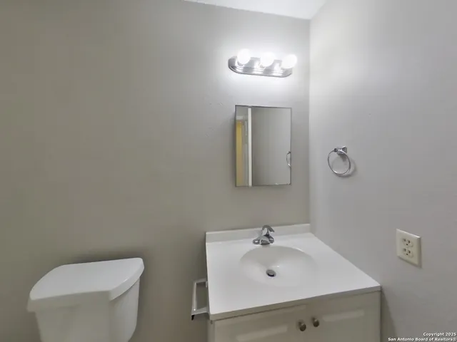 $1,319 | 8230 Longhorn Ridge Drive, Converse, TX 78109