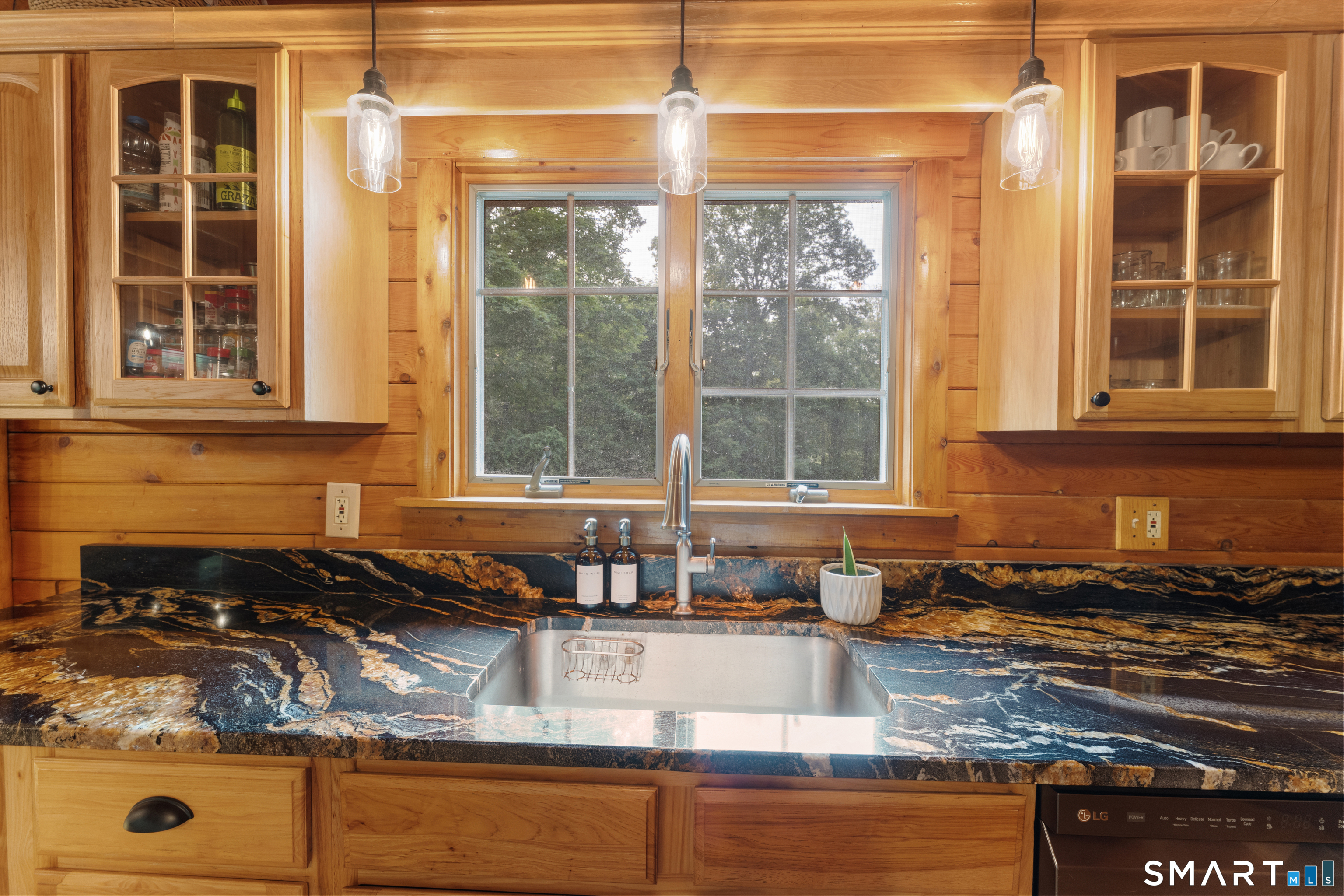 457 Kemp Road Scotland, CT 06247 - Photo 11 of 39