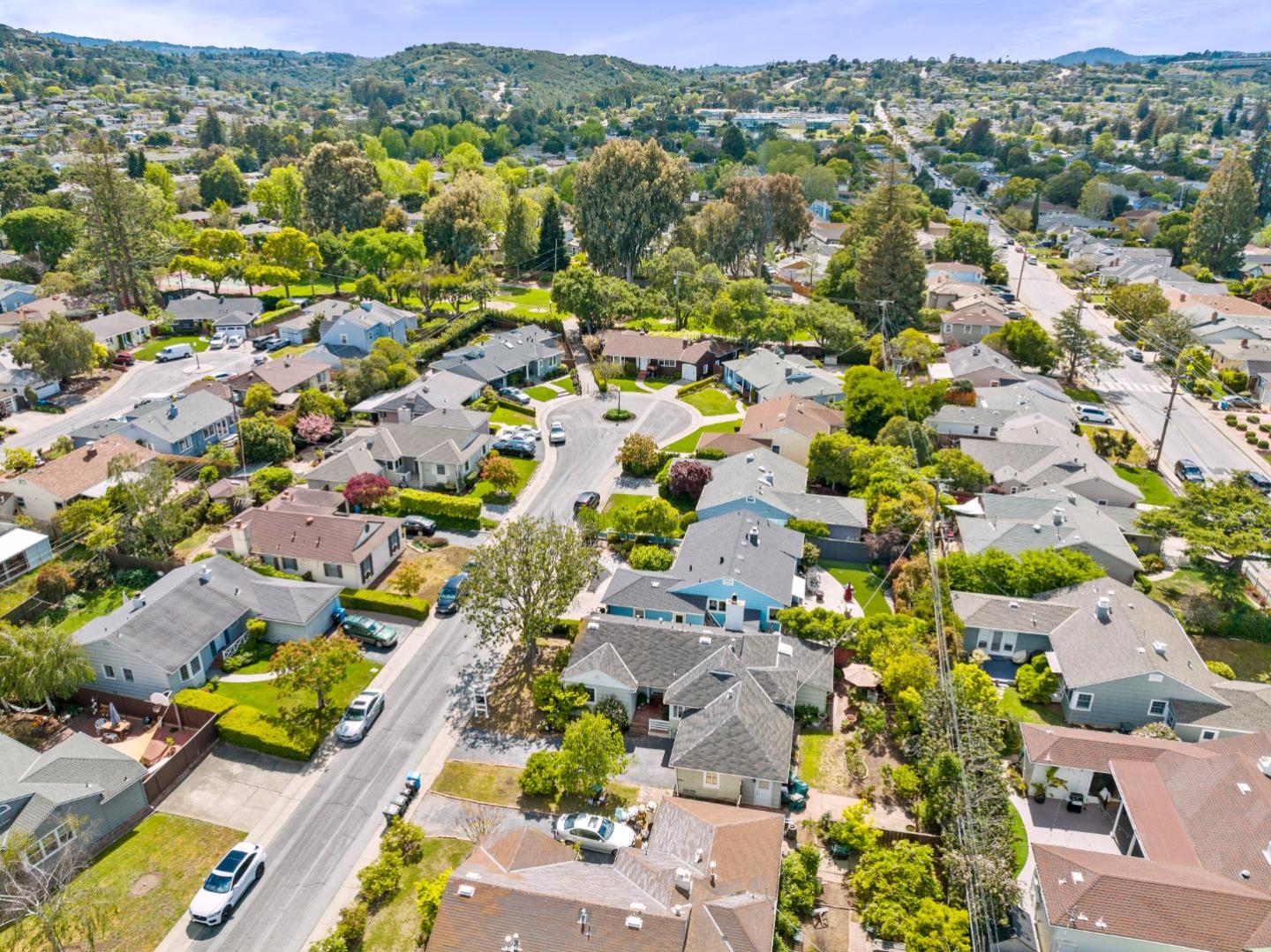 114 Arrowood Lane San Mateo, CA 94403 - Photo 25 of 28 an aerial view of residential houses with outdoor space