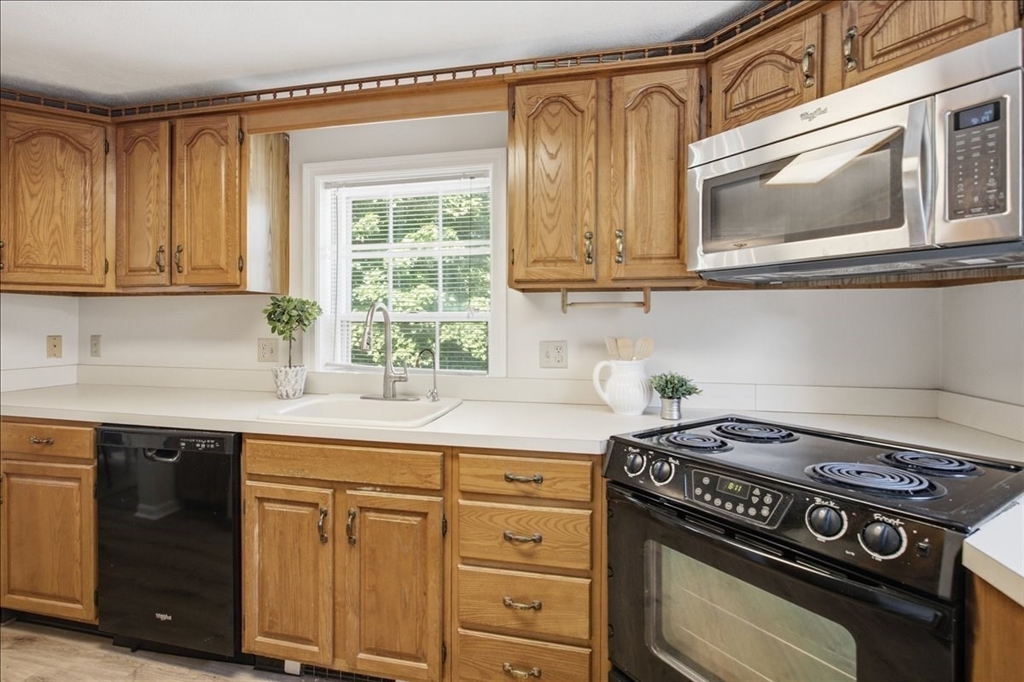 53 Front Street, Unit 53 Beverly, MA 01915 - Photo 16 of 34
