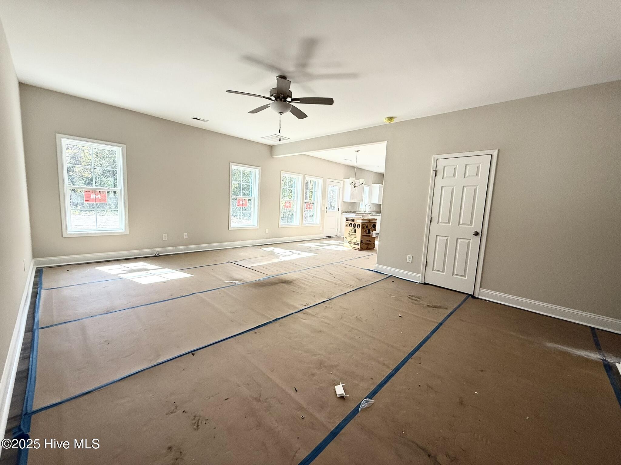 213 Brighttown Road Maysville, NC 28555 - Photo 5 of 27 Living Room