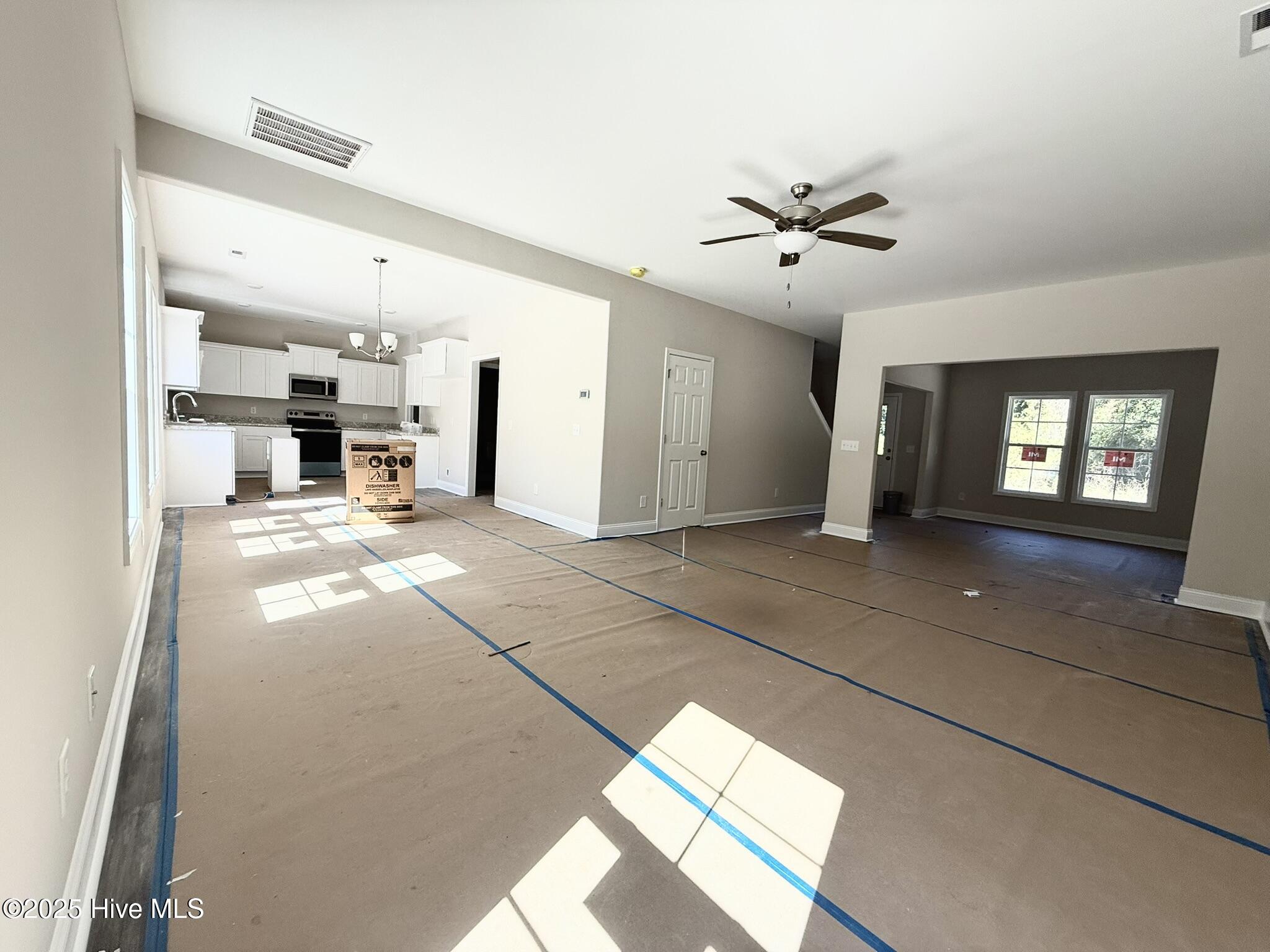 213 Brighttown Road Maysville, NC 28555 - Photo 6 of 27 First Floor View