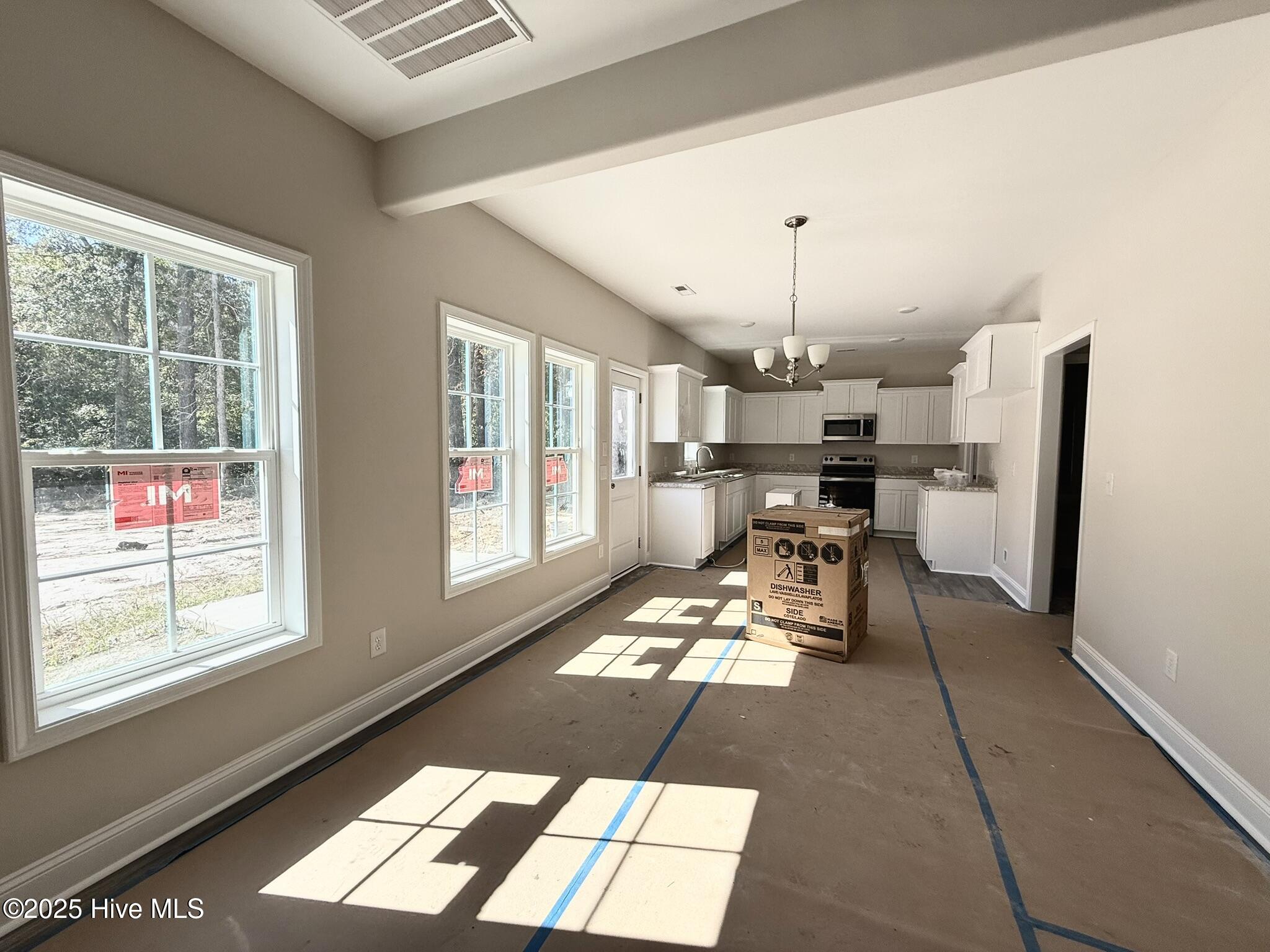 213 Brighttown Road Maysville, NC 28555 - Photo 7 of 27 First Floor View