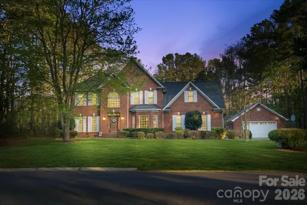 $935,000 | 3570 Weddington Oaks Drive, Matthews, NC 28104