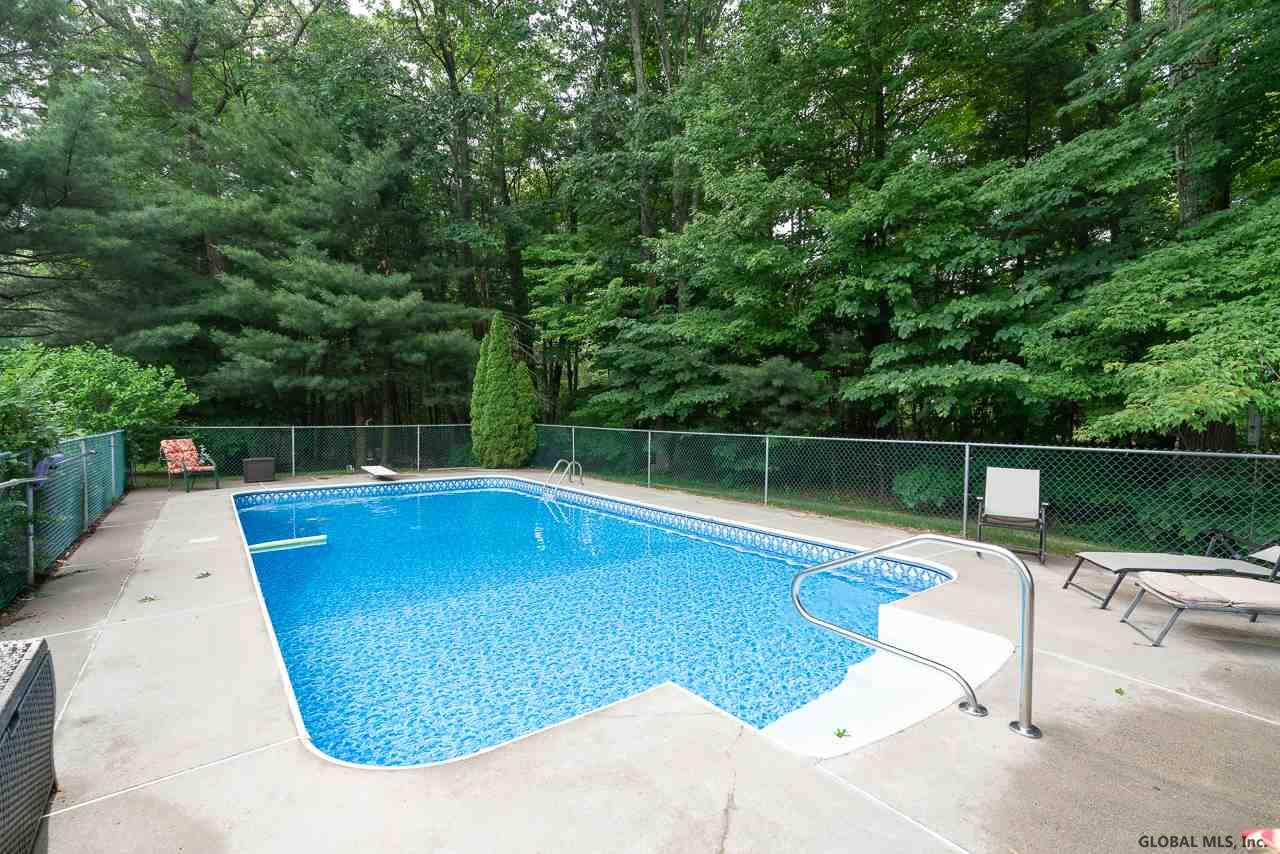 21 Nadeau Road Halfmoon, NY 12065 - Photo 5 of 32 Photo 5