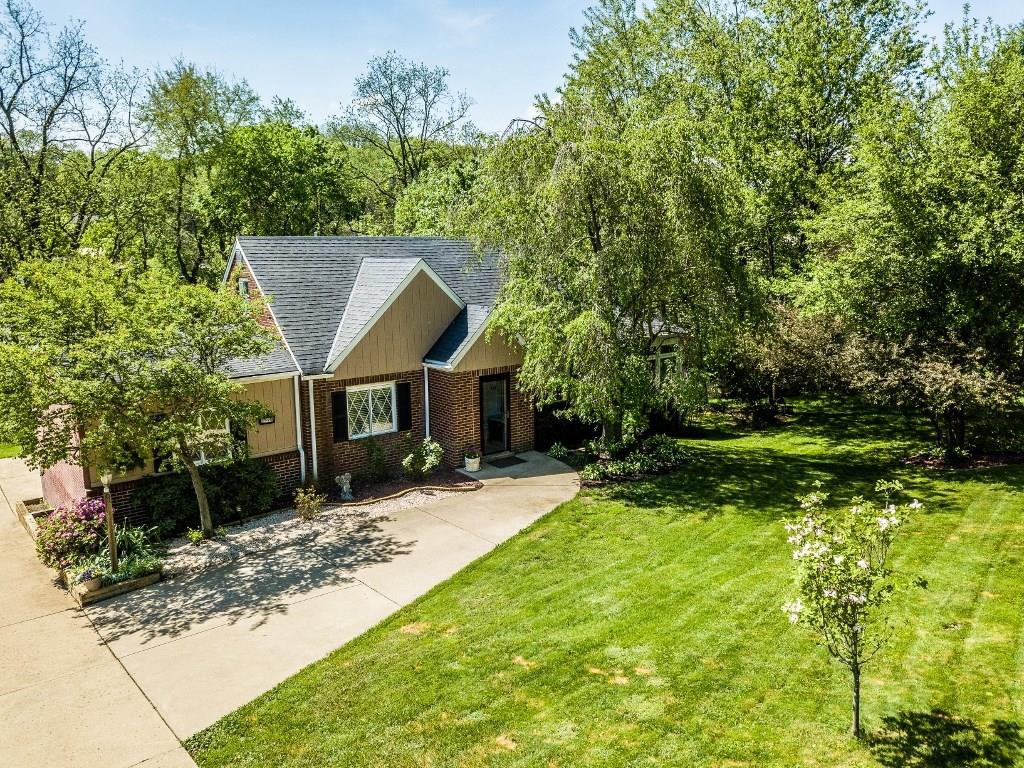 422 Thompsonville Road McMurray, PA 15317 - Photo 25 of 25 Front view of home, driveway and yard.