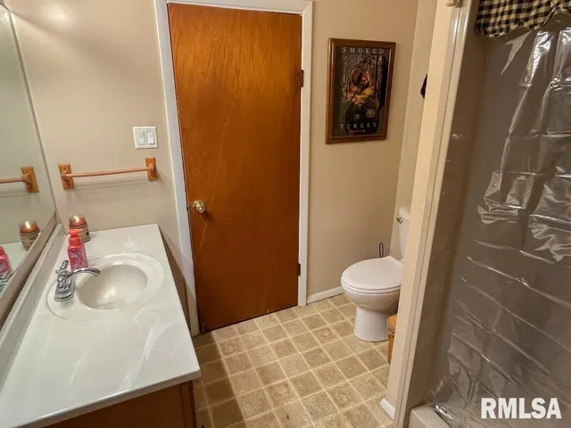 $290,000 | 9303 North Old Miller Lane, Cuba, IL 61427