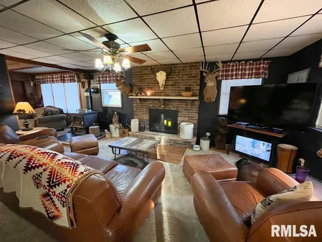 $290,000 | 9303 North Old Miller Lane, Cuba, IL 61427