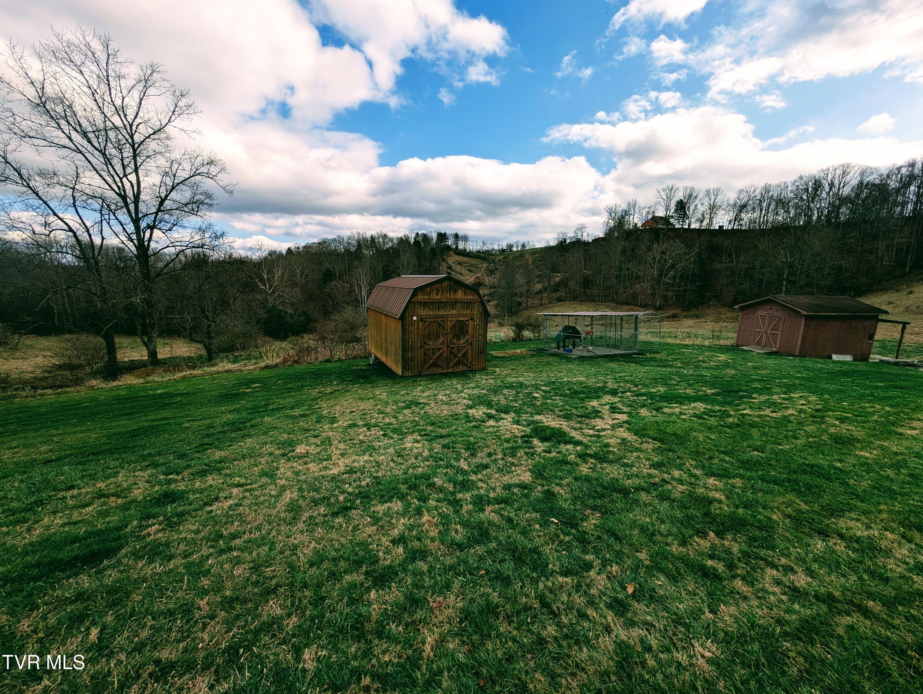 246 The New Road Clintwood, VA 24228 - Photo 12 of 62 1000019886
