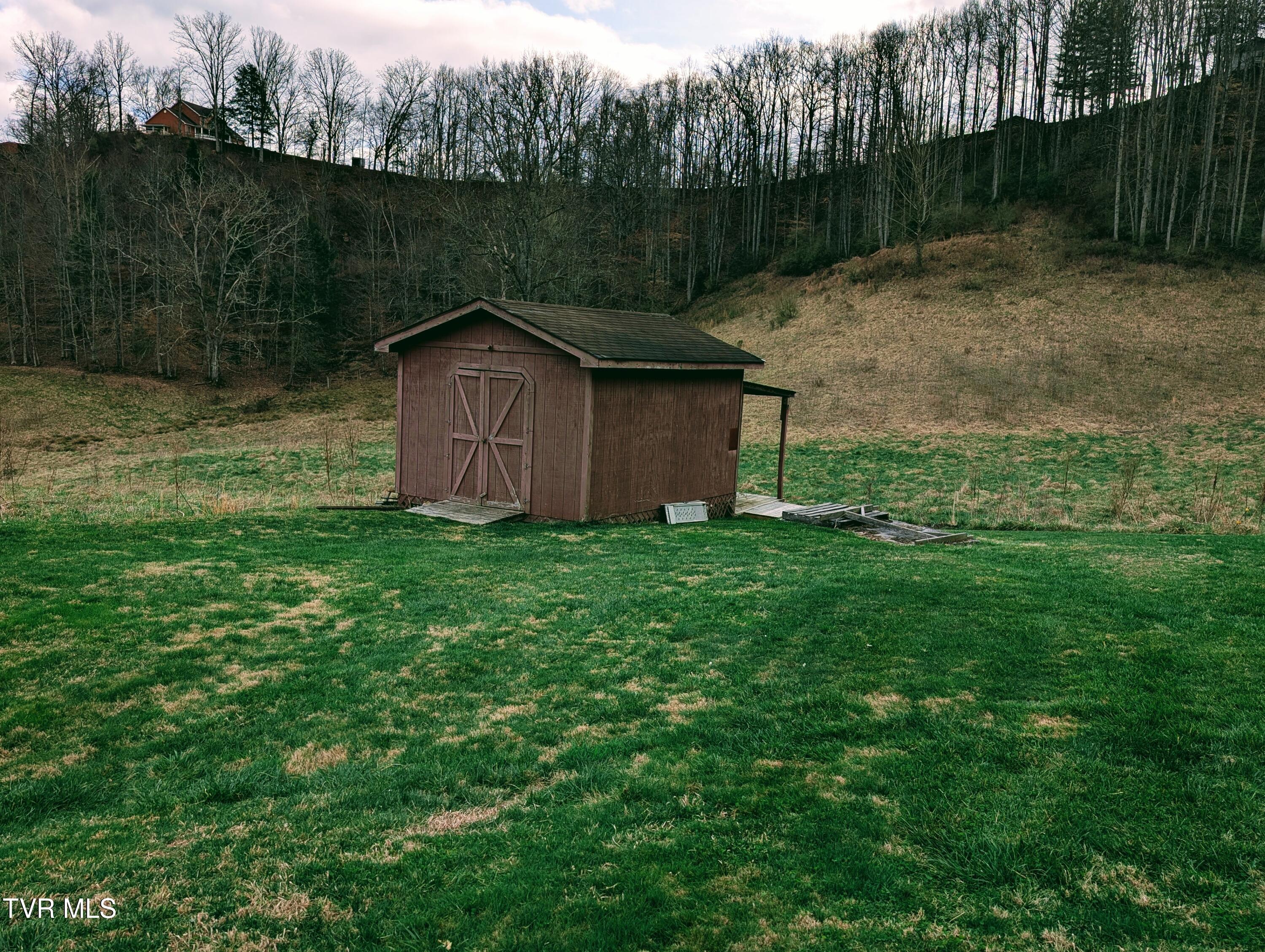246 The New Road Clintwood, VA 24228 - Photo 13 of 62 1000019887