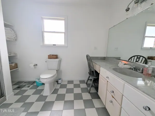 $298,000 | 246 The New Road, Clintwood, VA 24228