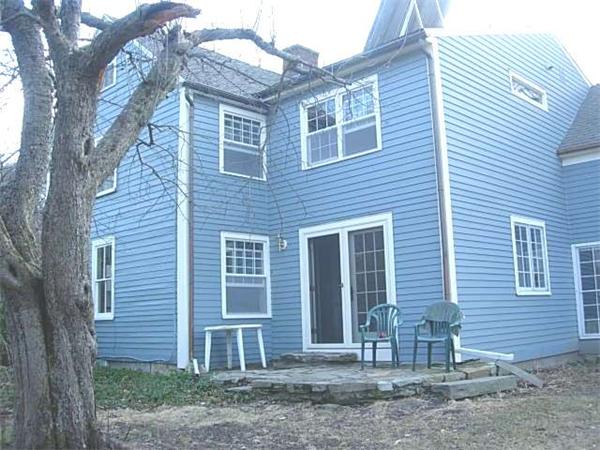 330 Market Hill Road Amherst, MA 01002 - Photo 2 of 18