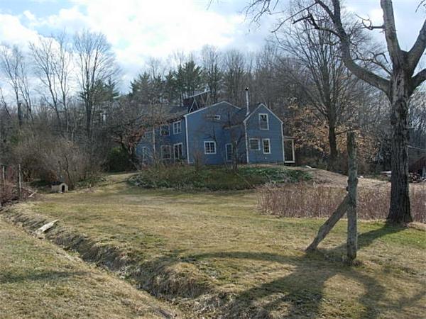 330 Market Hill Road Amherst, MA 01002 - Photo 9 of 18