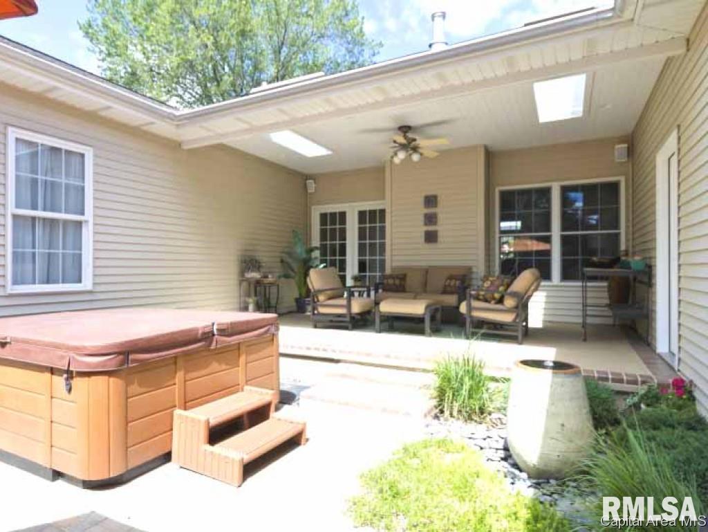 506 Walker Ridge Rochester, IL 62563 - Photo 3 of 24 Gallery Image 3