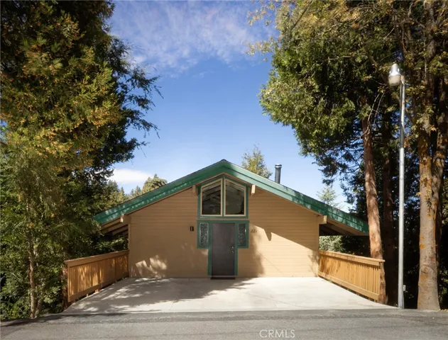 $350,000 | 881 Strawberry Peak Road, Twin Peaks, CA 92391