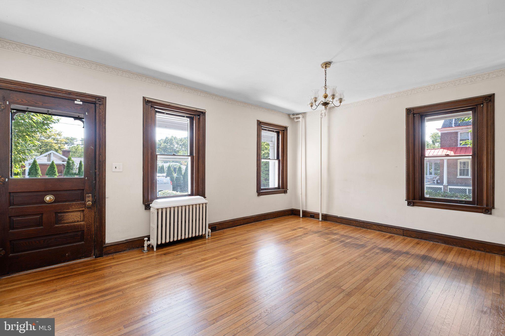 1609 Mt Salem Lane Wilmington, DE 19806 - Photo 7 of 34