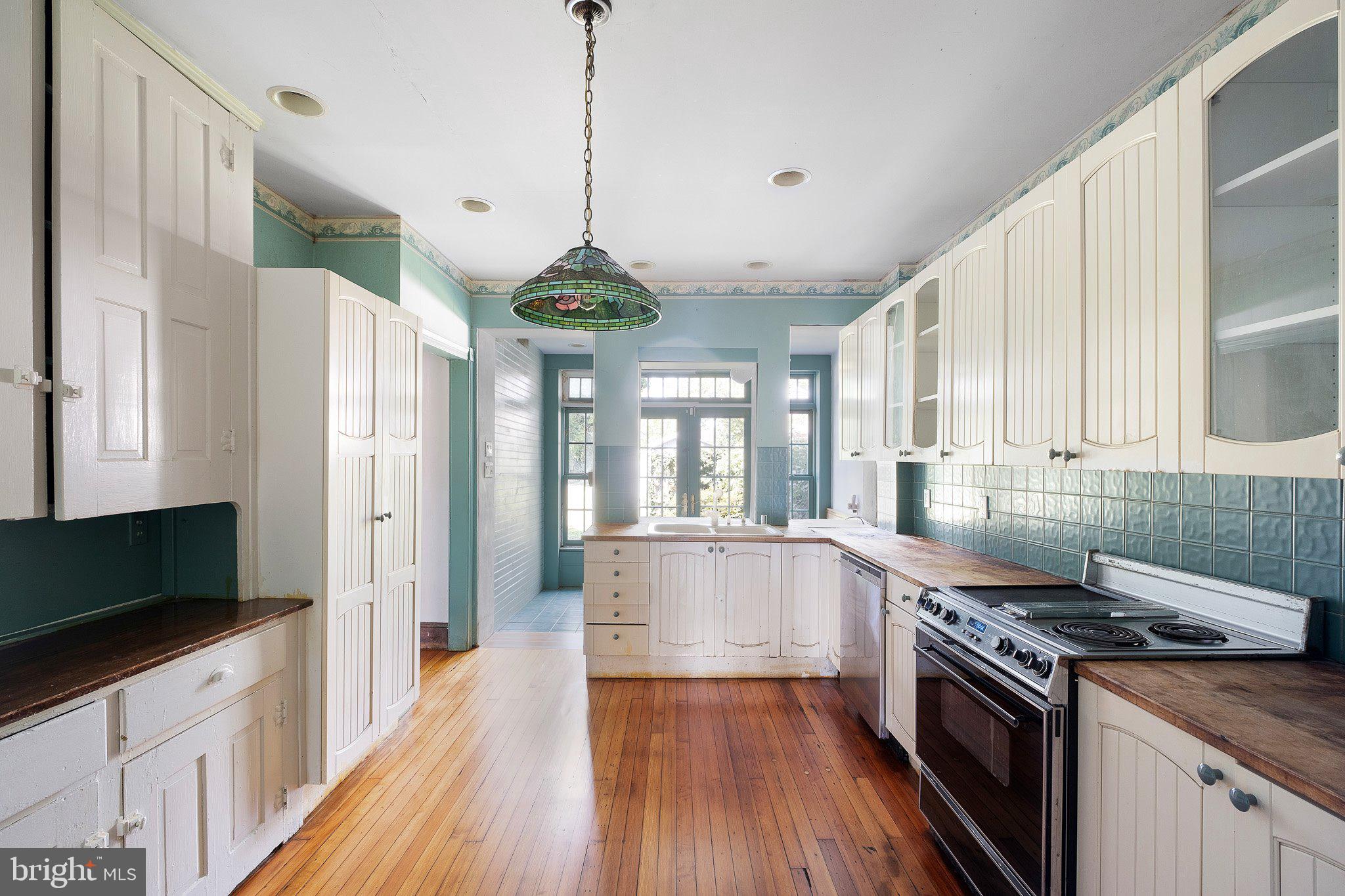 1609 Mt Salem Lane Wilmington, DE 19806 - Photo 10 of 34