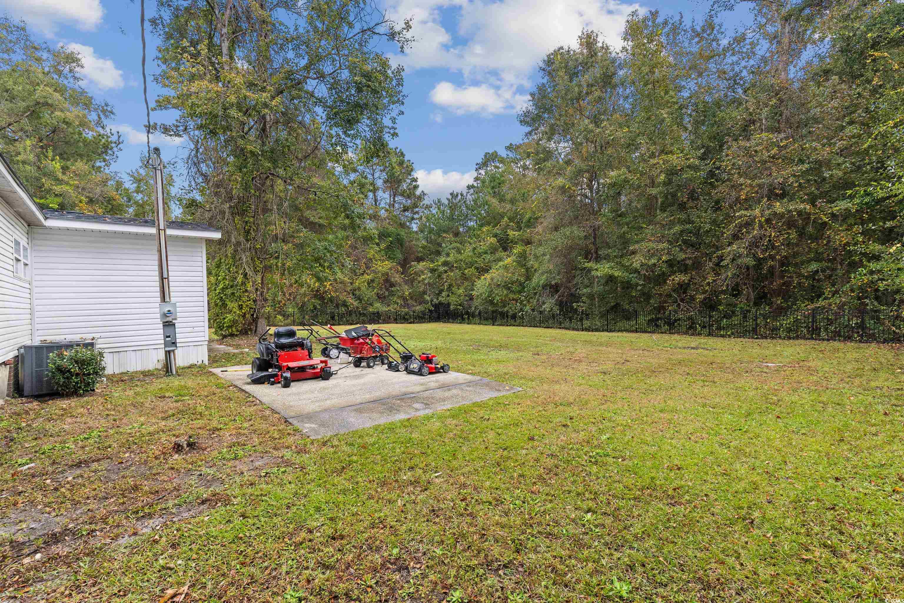 3106 Dog Bluff Road Aynor, SC 29511 - Photo 21 of 27 View of green lawn