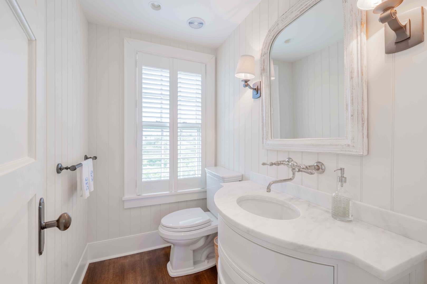 15 Hallowell Lane Nantucket, MA 02554 - Photo 11 of 22 a bathroom with a sink toilet and shower