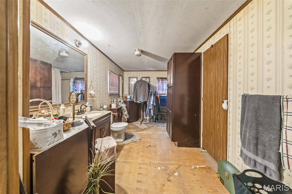 12502 Bell Road Roby, MO 65557 - Photo 13 of 51 Gallery Image 13