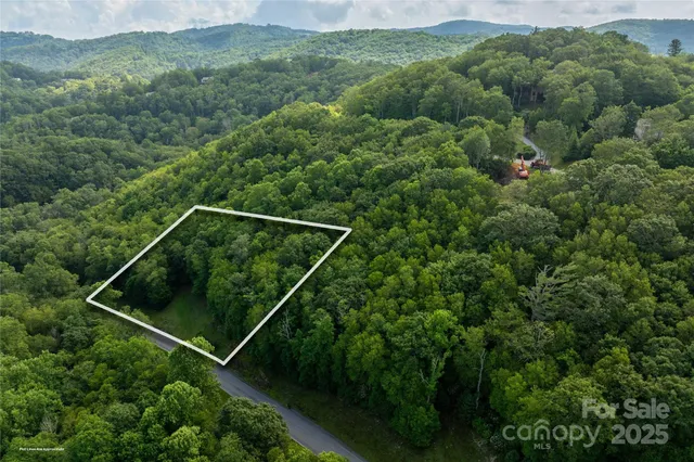 a view of a tennis court